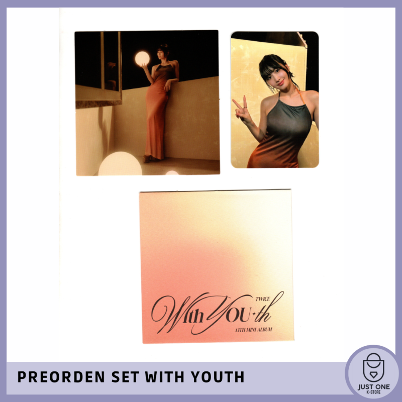 TWICE - WITH YOUTH PREORDEN SET MOMO