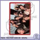 TWICE - THE STORY GOES ON - GRUPAL -1